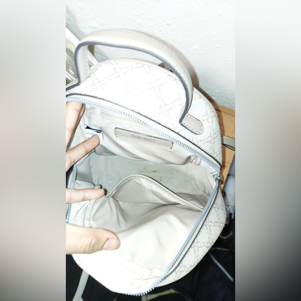 Nine West
Sloane Medium Backpack
